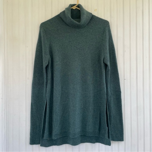 Tahari Women's Blue Green 100% Cashmere Turtleneck Tunic Sweater Size Large - Picture 1 of 7
